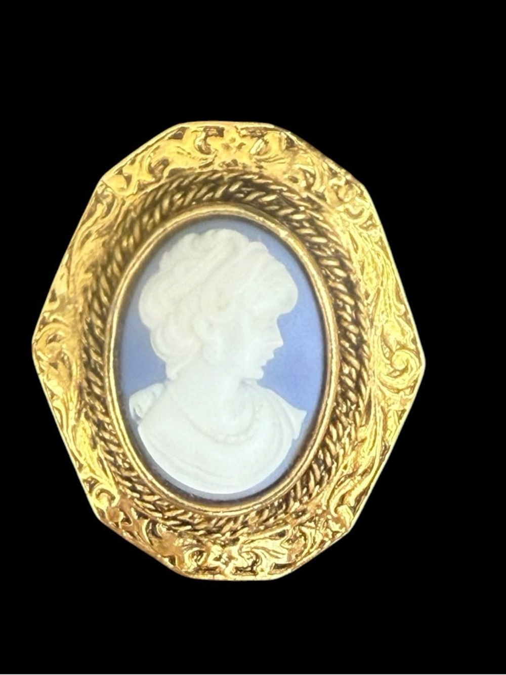 Antique Victorian Cameo Brooch Pendant Blue White Gold Tone Vintage